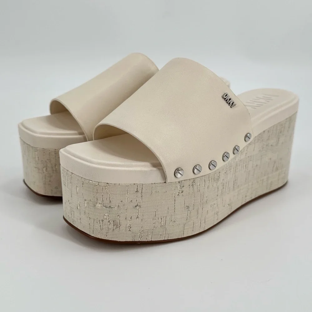 DKNY Alvy Studded Square Toe Platform Wedge Slip On Leather Slides Size 7M
